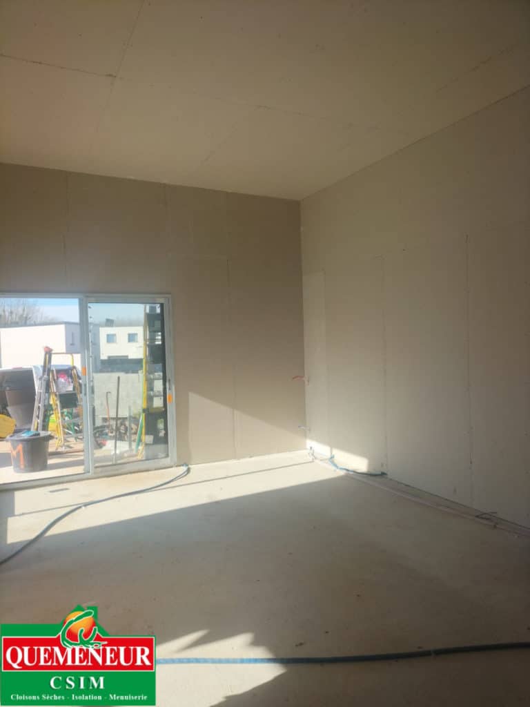 ISOLATION ET PLACO MAISON PLEIN PIED GUILERS (1)